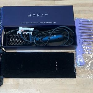 Limited-Edition MONAT 2-in-1 Ionic Straightening Brush